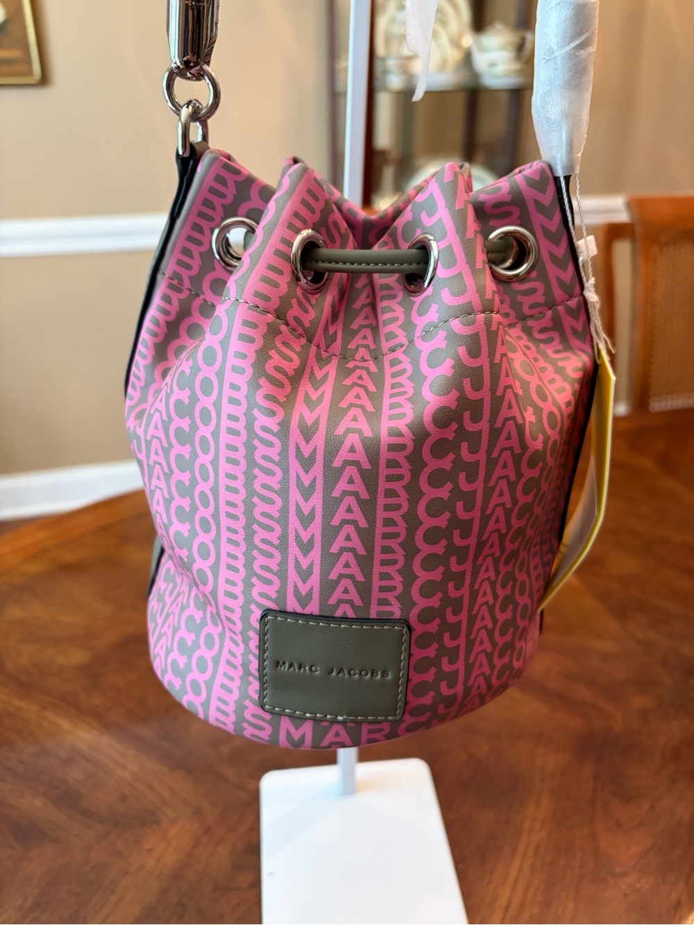 NWT Marc Jacobs Pink Patterned Drawstring Micro Bucket Bag - Picture 2 of 13